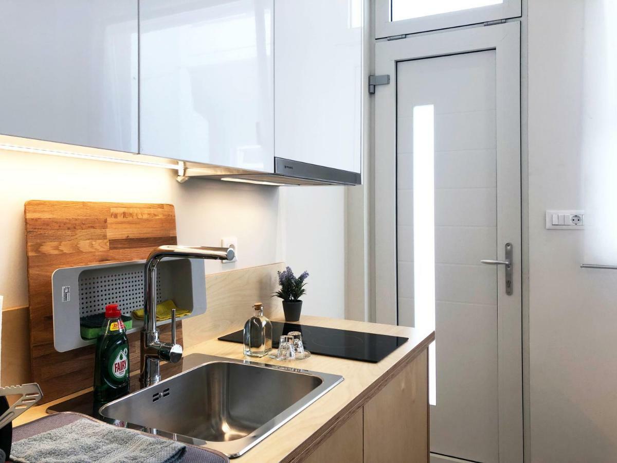 Sunny Micro-Loft Apartment With Outdoor Lounge Bendevís Kültér fotó