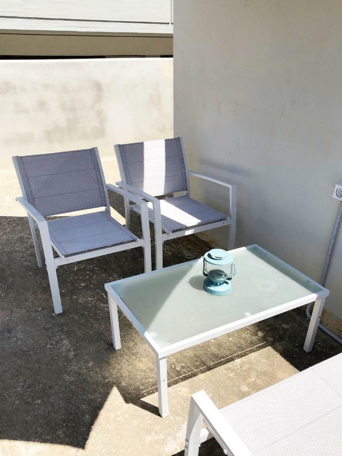 Sunny Micro-Loft Apartment With Outdoor Lounge Bendevís Kültér fotó