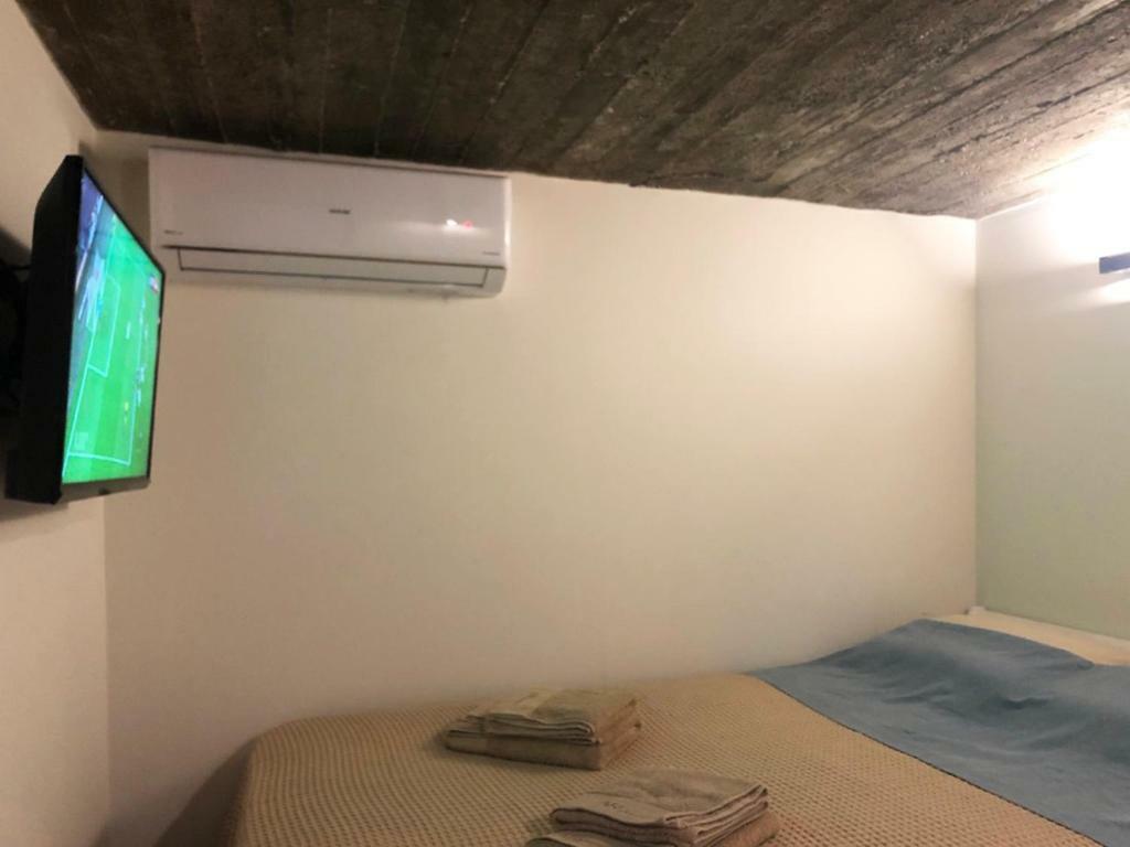 Sunny Micro-Loft Apartment With Outdoor Lounge Bendevís Kültér fotó
